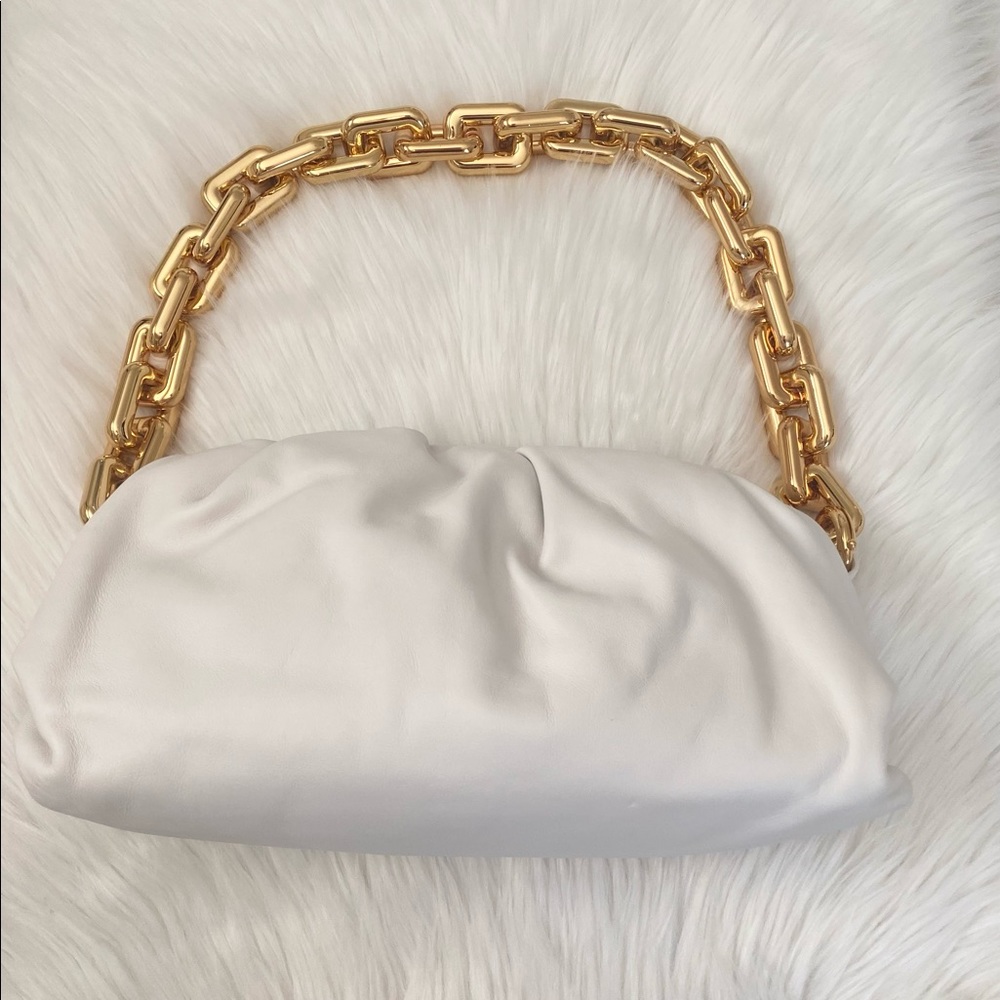 BOTTEGA VENETA Chain Pouch - Picture 3 of 9